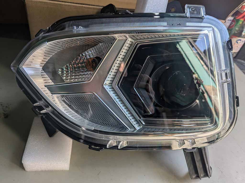 Đèn pha Vinfast VF5