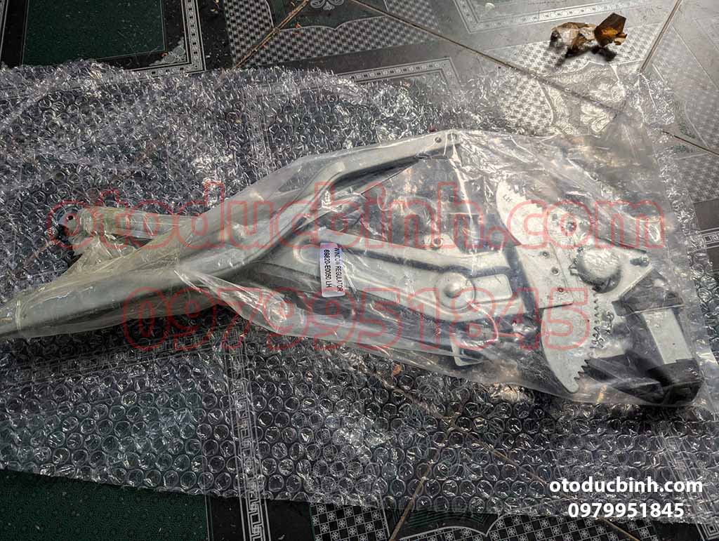 Compa liền mô tơ nâng kính Hino 700