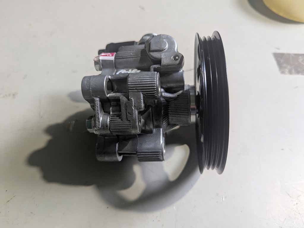 Bơm trợ lực lái Daihatsu Terios 1.3