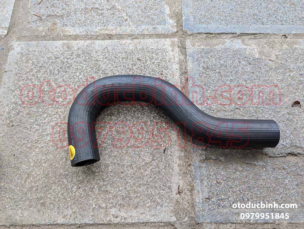 Ống nước vào két nước trên Hyundai Accent