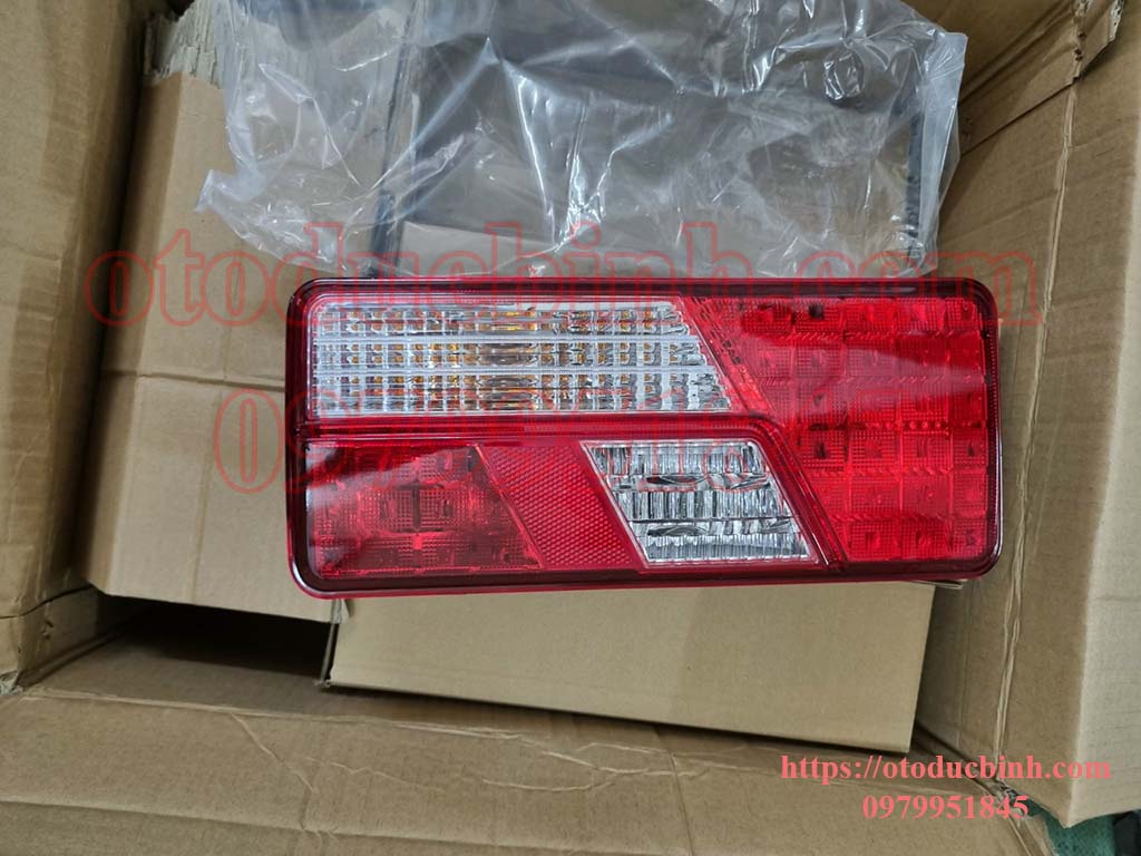 Đèn hậu ĐÔ THÀNH IZ650 SE