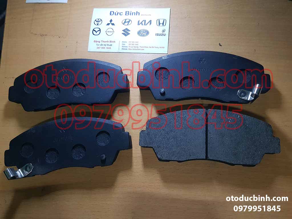 Má phanh trước Mazda B2000