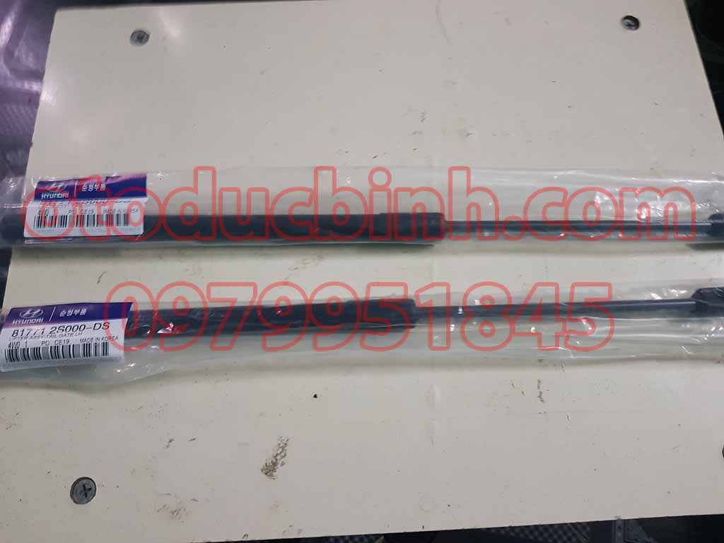 Ty chống cốp sau Hyundai Tucson 2010-202X