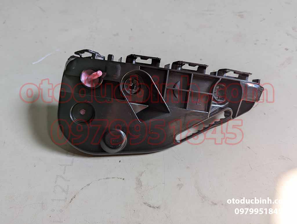 Phe cài cản trước Toyota Hilux 2016-2019