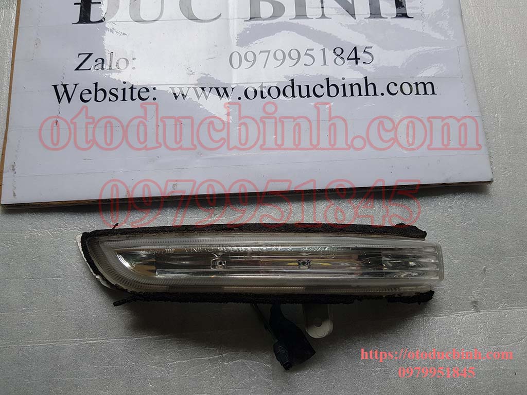 Đèn xi nhan gương Nissan Teana