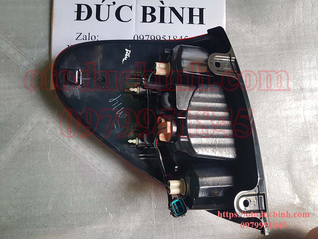 Đèn hậu Mitsubishi Triton 2005-2014 chính hãng MN157914