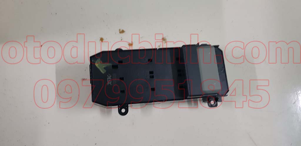 Công tắc nâng kính tổng Honda Civic 2005-2016 35750-SWA-K01