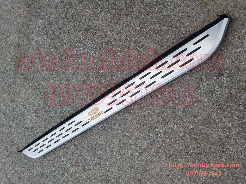 Bậc lên xuống Ford Transit