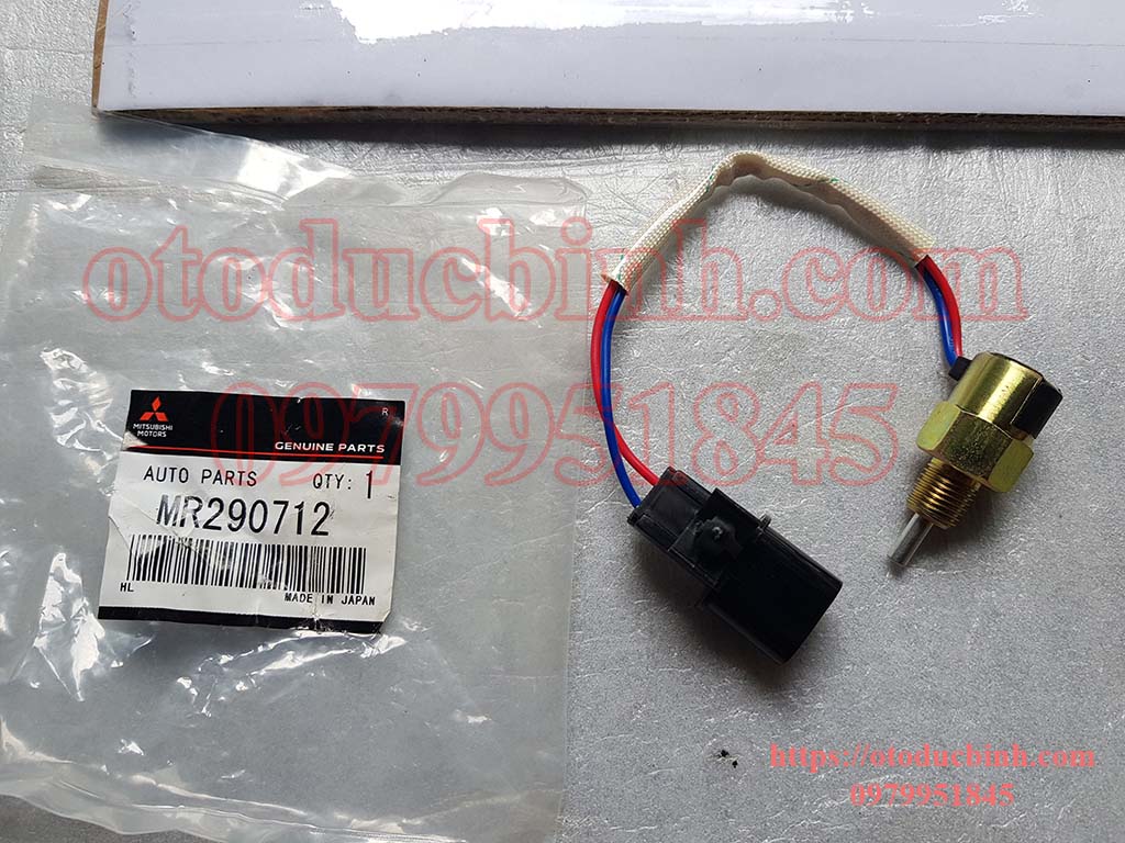 Cảm biến lùi Mitsubishi Jolie