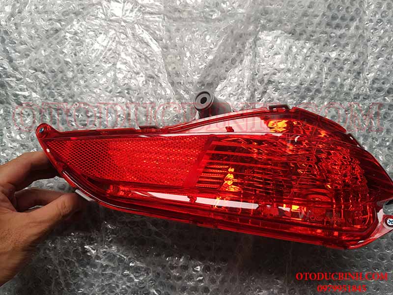 Đèn phản quang cản sau Toyota Vios 2018-2022 819100D050