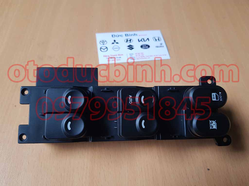 Công tắc nâng kính Tổng Hyundai i30