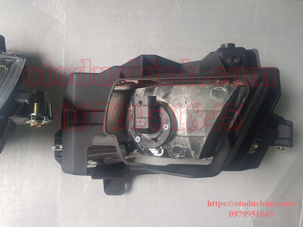 Đèn gầm Toyota Innova 2006 0979951845