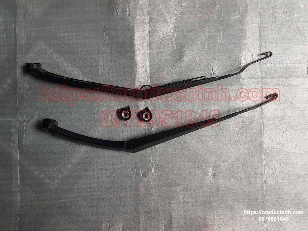 Đôi cần gạt mưa Toyota Hilux