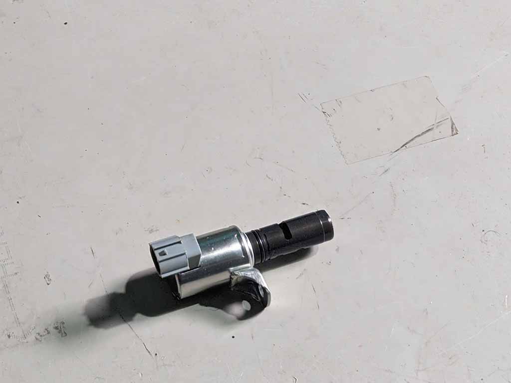 Van điều khiển nhớt Ford Fiesta , Eco Sport 1.5 bên xả