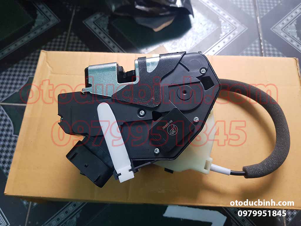 Ổ khoá ngậm cốp sau Ford Ecosport 2015-2016