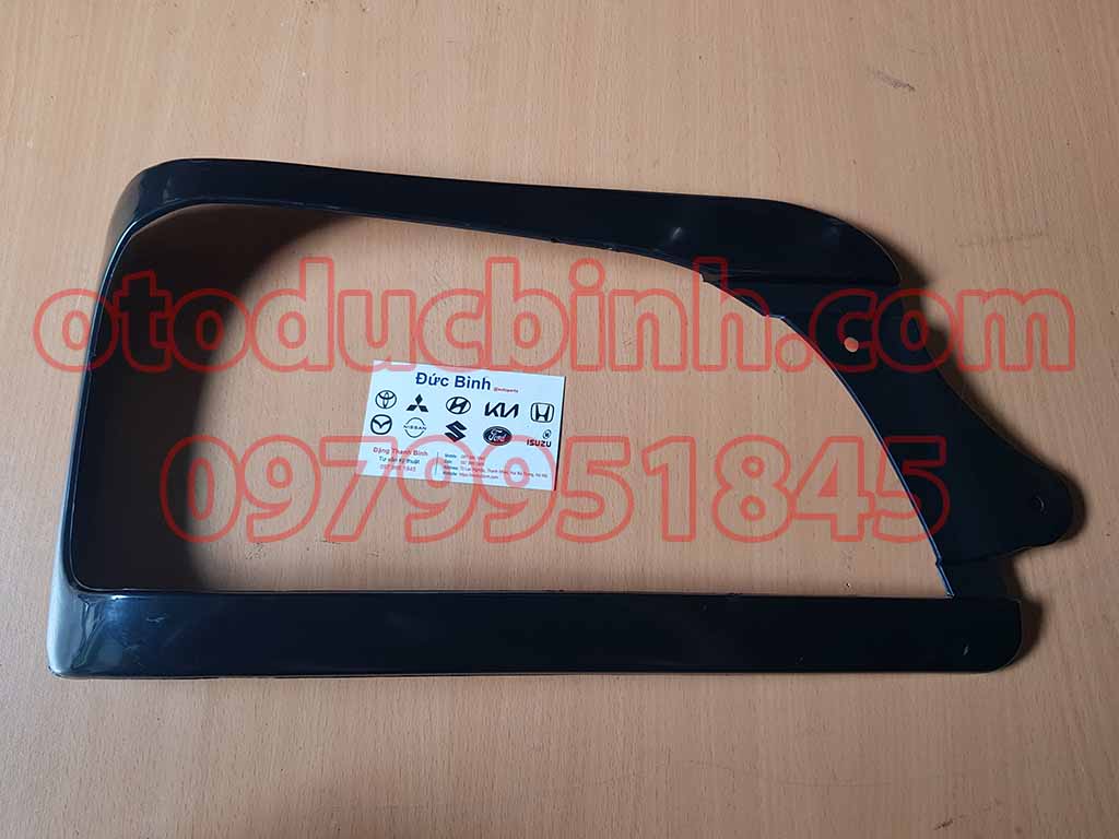 Ốp đèn pha Thaco Towner 750kg