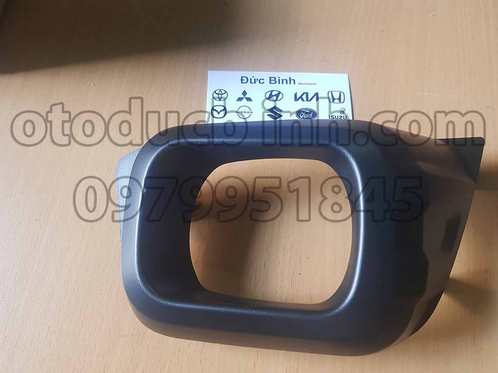 Ốp đèn gầm Ford Ranger XLS 2018