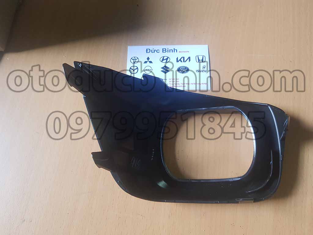 Ốp đèn gầm Ford Ranger XLS 2018 JB3Z15266J