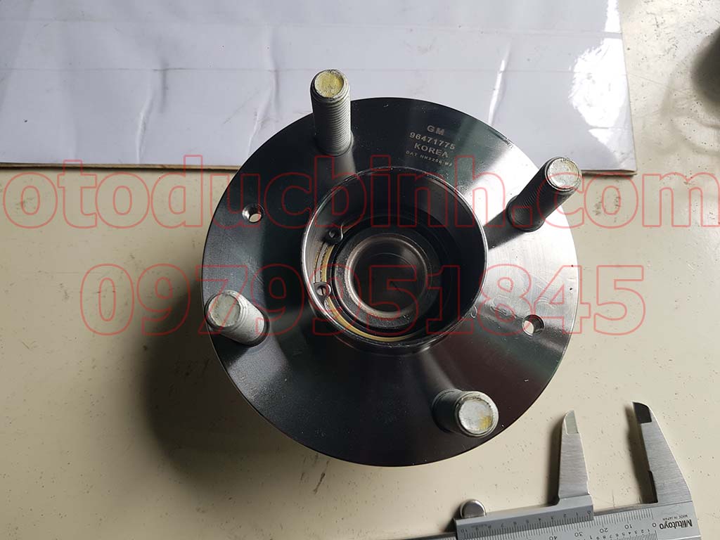 Cụm bi moay ơ sau Daewoo Gentra