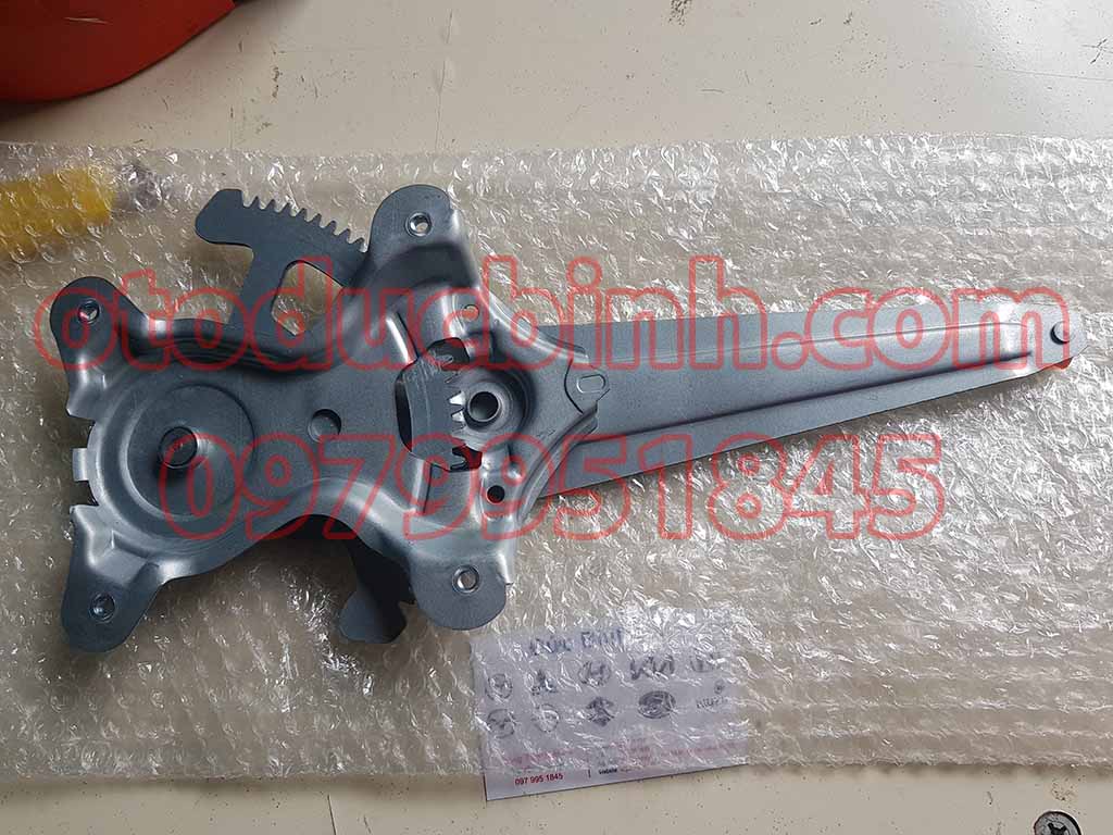 Compa nâng kính sau Toyota Altis 2004 69804-02100 (L), 69803-02100 (R)