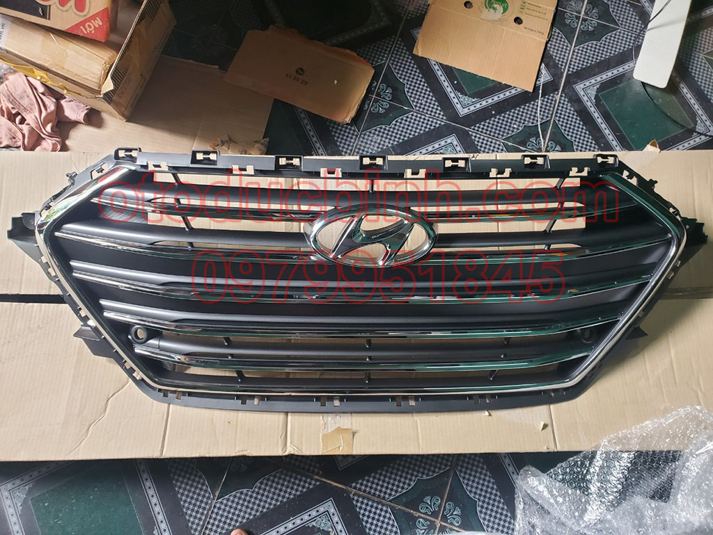 Mặt ca lăng Hyundai Elantra 2019-2020