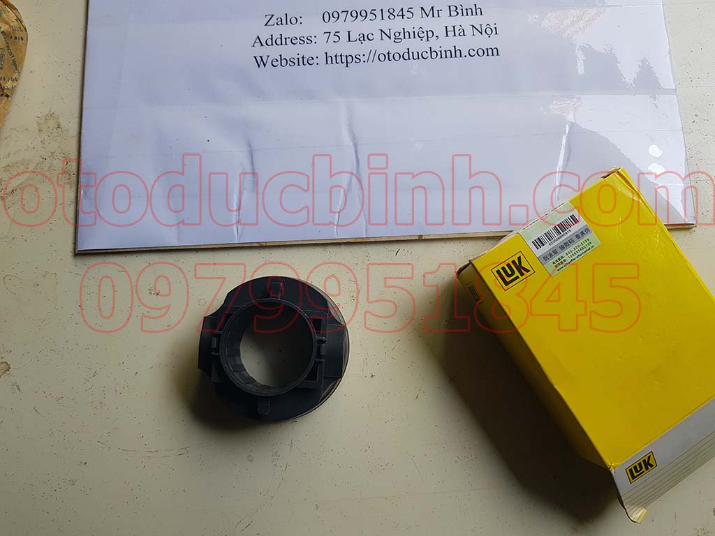 Bi tê Ford Transit máy 5 số