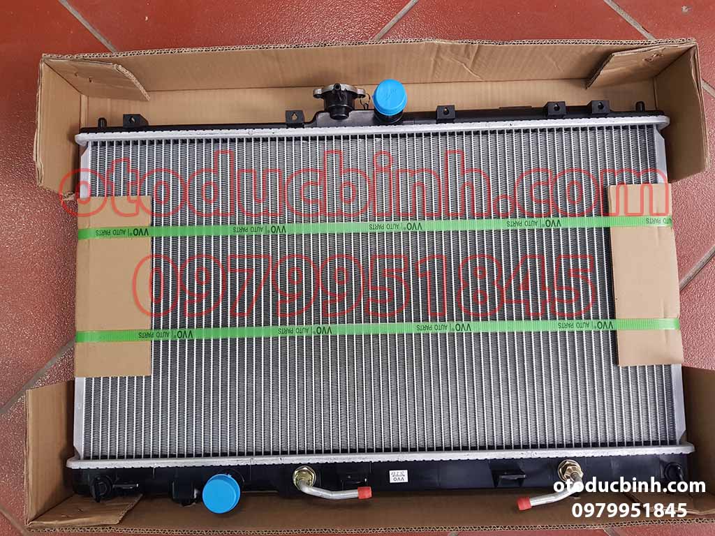 Két nước Mitsubishi Lancer 2003-2008 AT