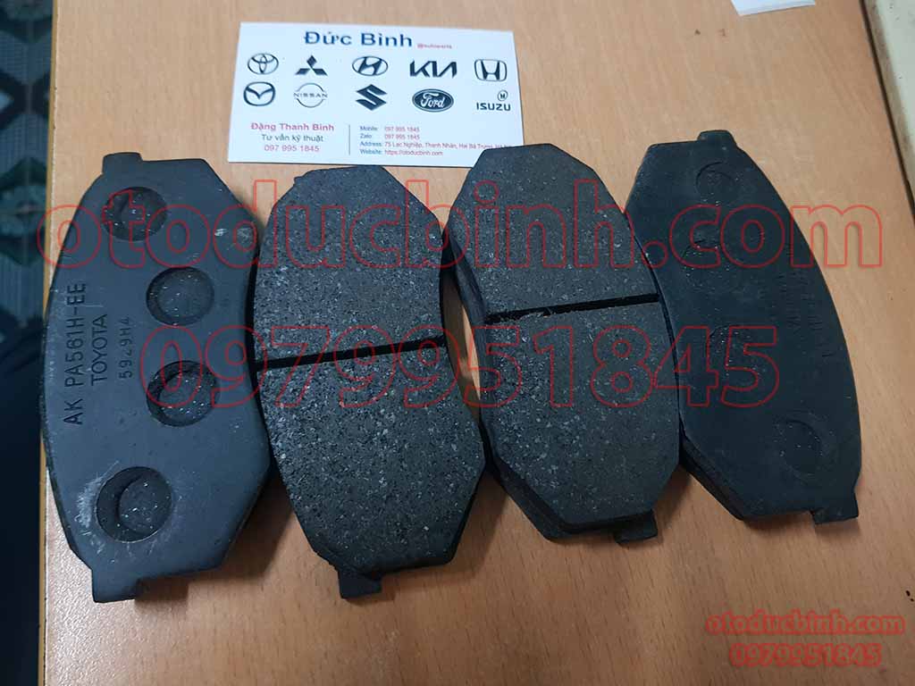 Má phanh trước Toyota Cressida