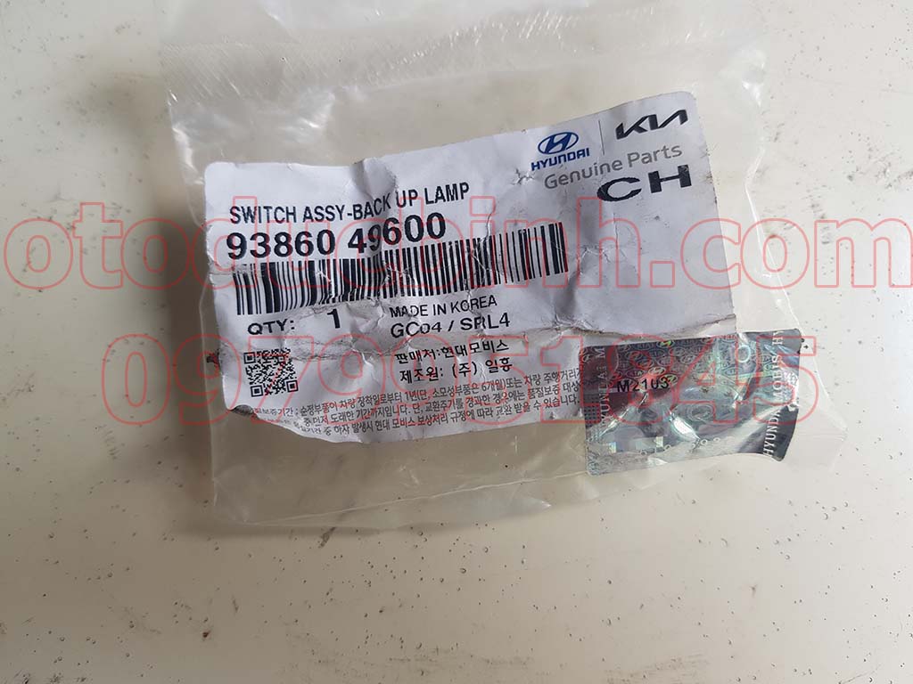 Công tắc báo lùi Hyundai Starex, Accent, Sonata, Elantra, i20, Santafe, Tucson