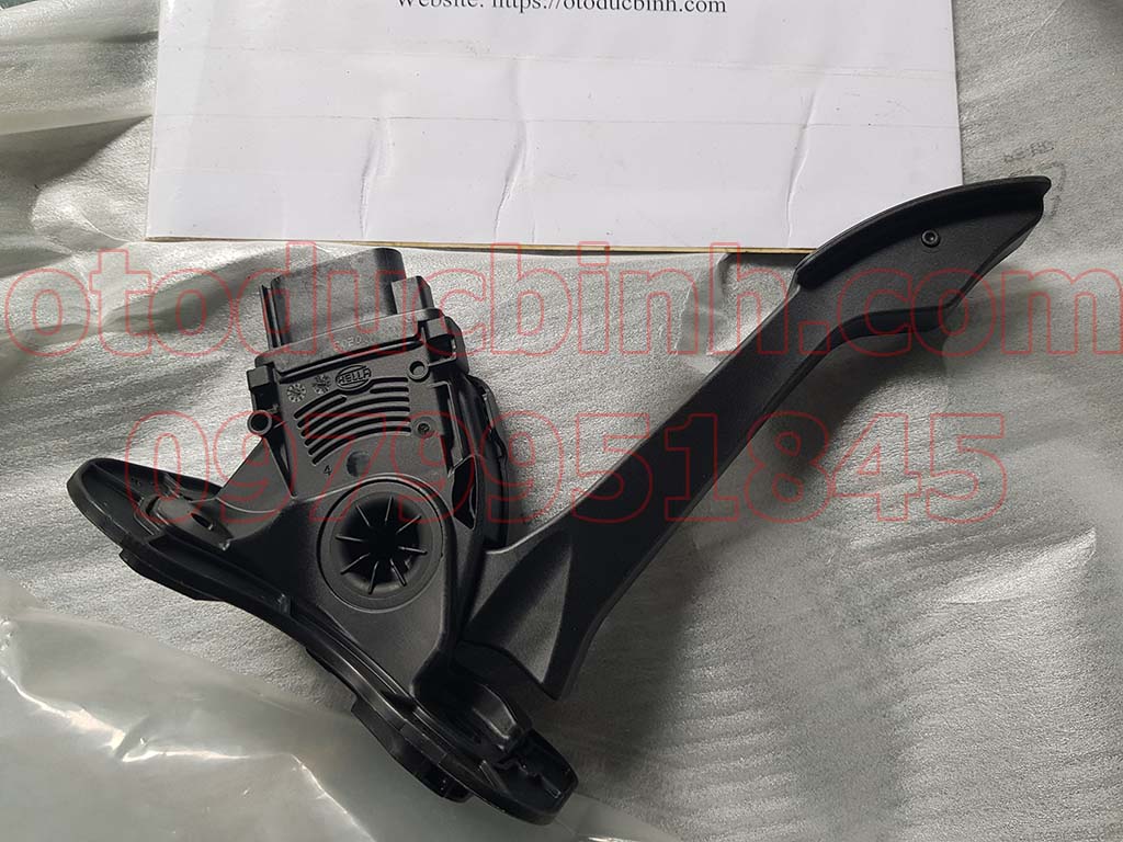 Bàn đạp chân ga Ford Transit 6C119F836CF