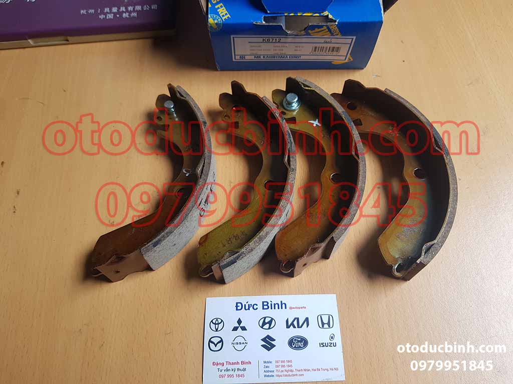 Guốc phanh sau Mitsubishi Lancer, Mirage