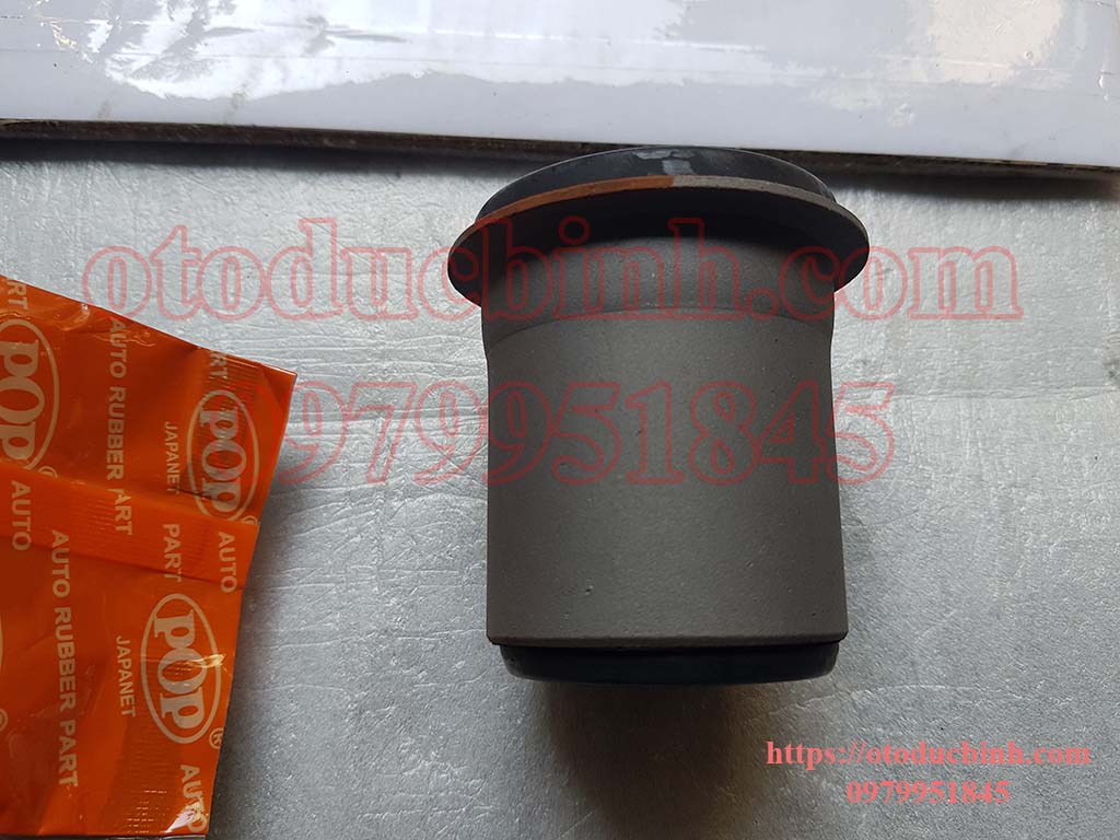 Cao su càng A to Toyota Hiace