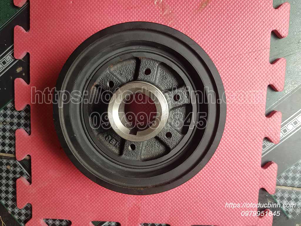 Buly đầu trục cơ Hyundai County 3 rãnh bằng nhau 2527045500