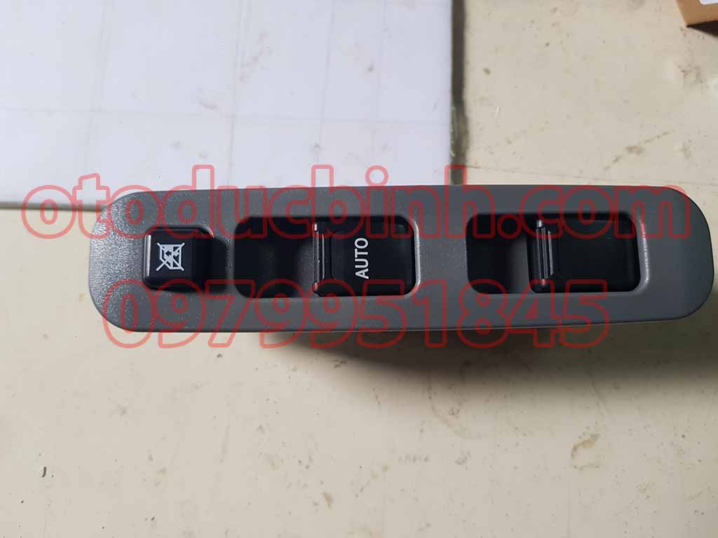 Công tắc nâng kính tổng Dongben