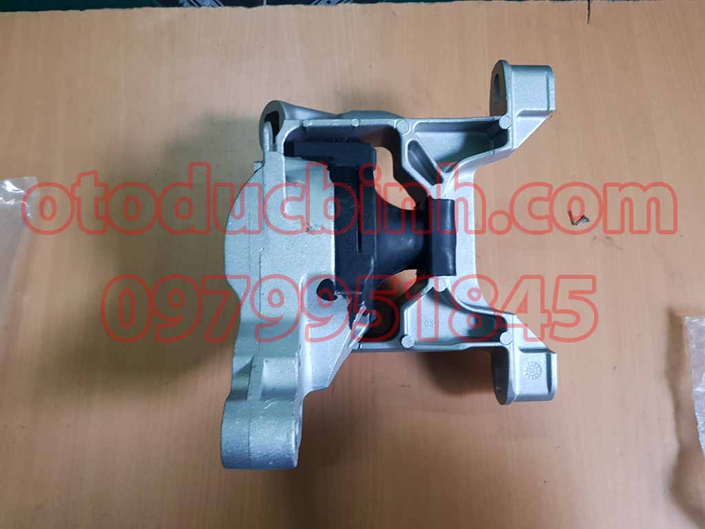 Chân máy trước phải Mazda 6, CX5 2.0 2012-2016 gjl339060