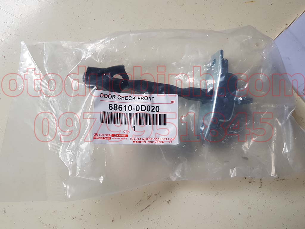 Hạn chế cửa trước Toyota Innova 2011