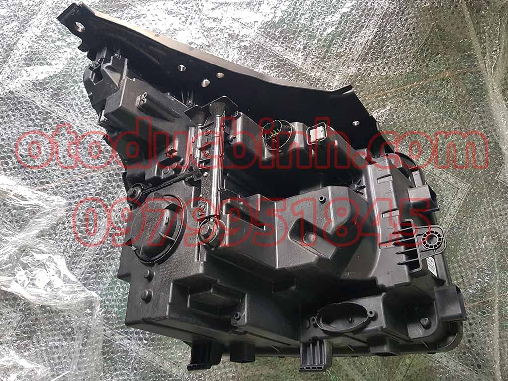 Đèn pha Hyundai Santafe 2021- 202X 92102S1610