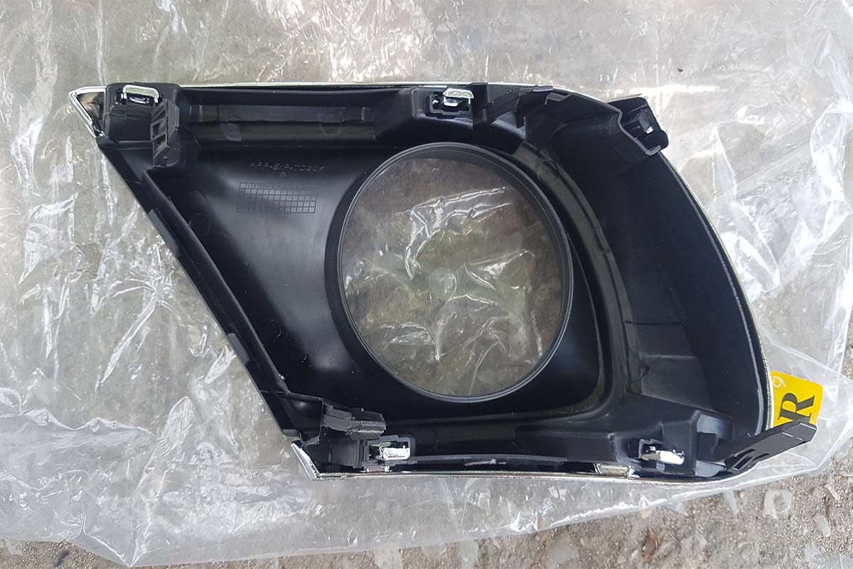 Ốp đèn gầm Toyota Innova 52127-DX020 52127DX020 52127-dx020 52127dx020