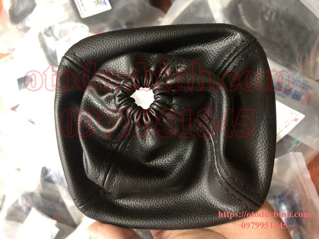 Chụp bụi cần đi số Ford Transit