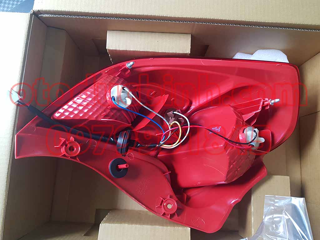 Đèn hậu Vinfast Fadil 2016-2019 11E183052B , 11-E183-05-2B