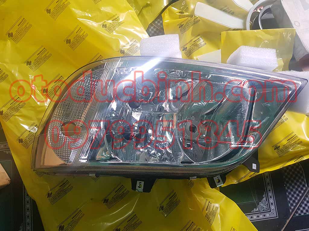 Đèn pha Mercedes Spinter