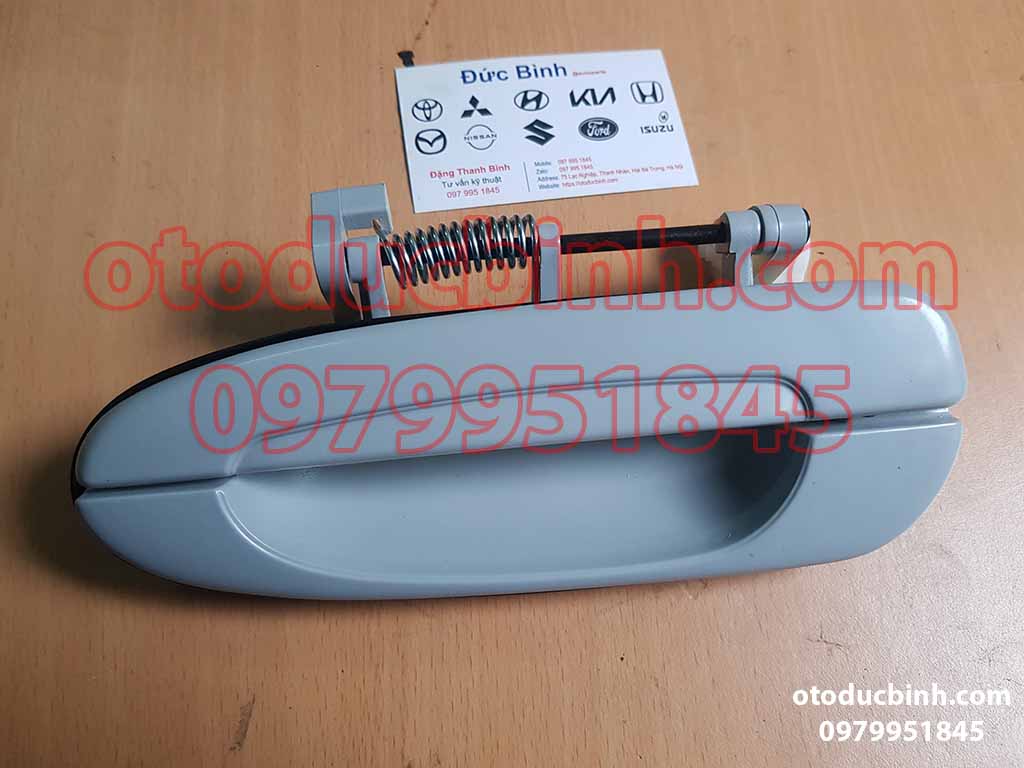 Tay mở cửa ngoài Mazda 626