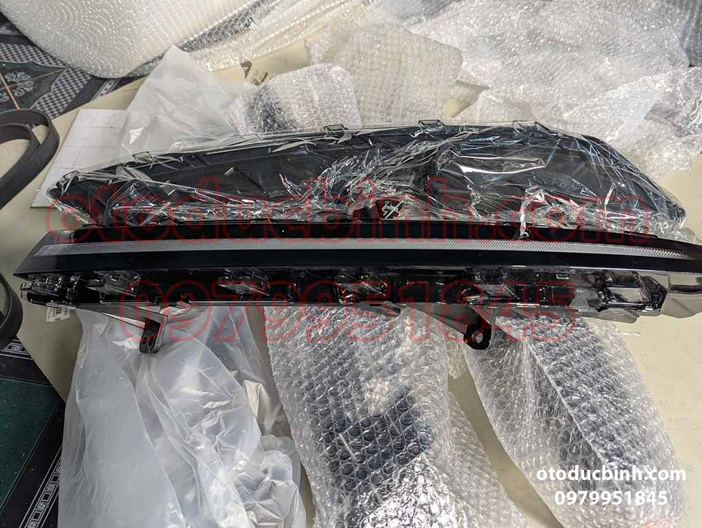 Đèn mí led Vinfast Limo Green