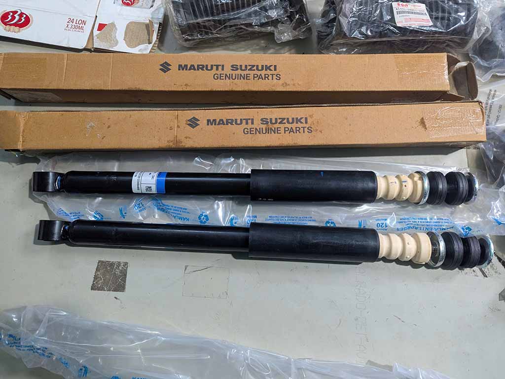 Giảm xóc sau Suzuki Swift 15-, Ertiga 15-