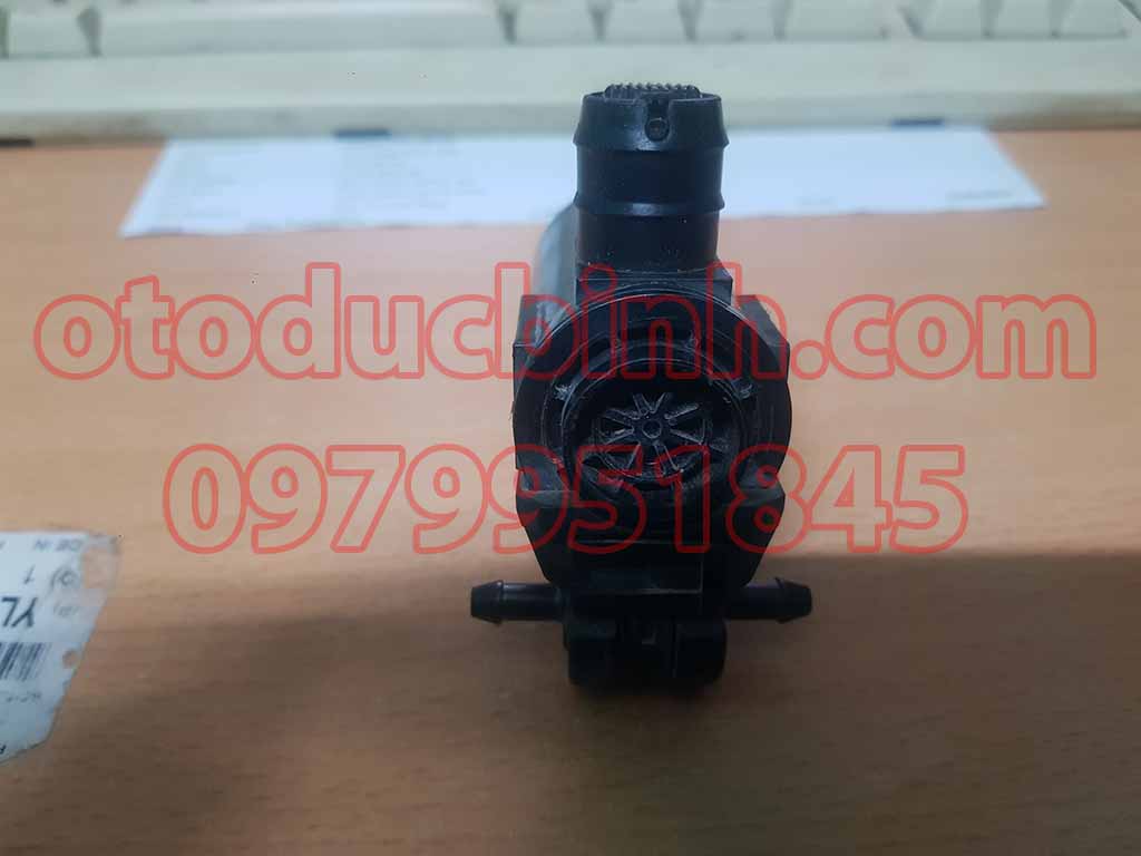 Mô tơ bơm nước rửa kính Toyota Innova