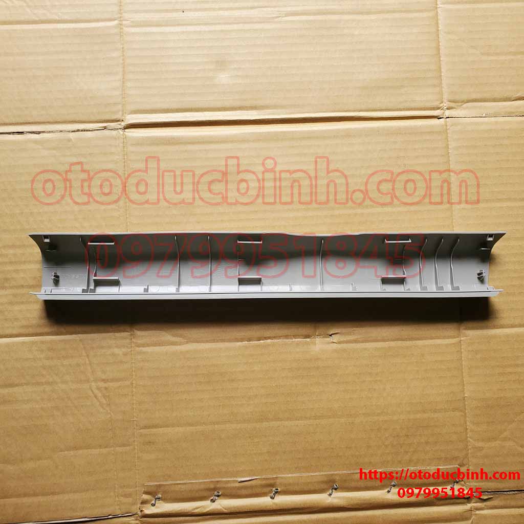 Ốp chân cánh của bên phải Nissan Sunny 769E6-3AW0B-A156