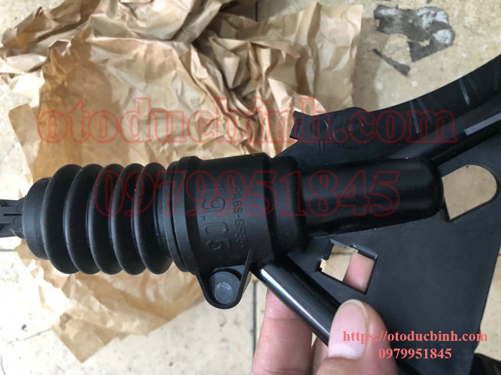 Tổng côn trên Ford Transit