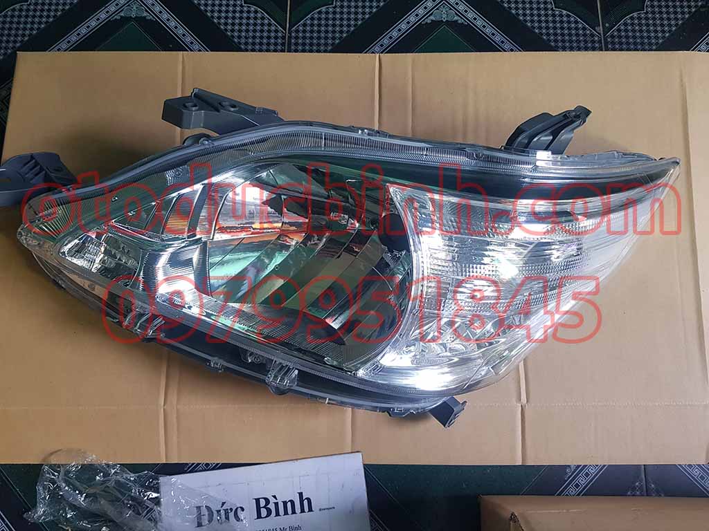 Đèn pha Toyota Innova 2012-2015