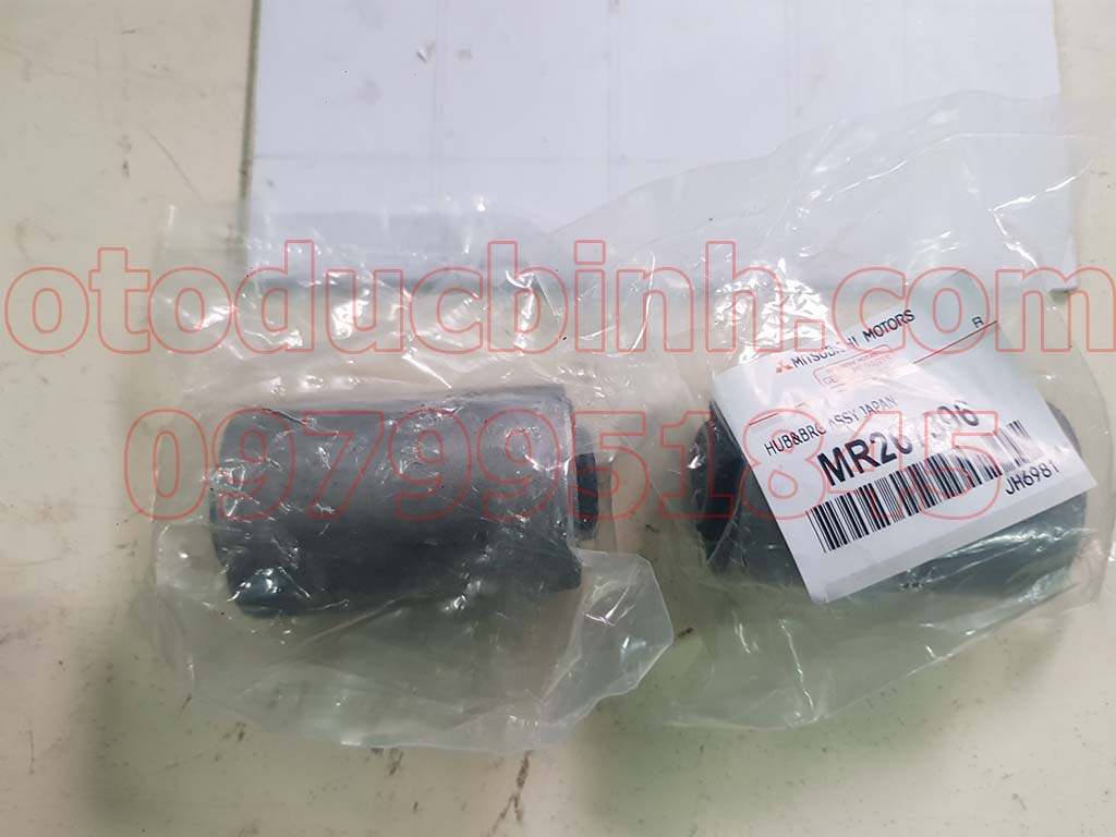 Cao su ắc phíp sắt Mitsubishi Jolie