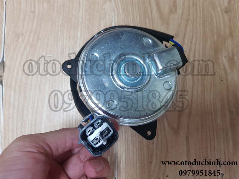 Mô tơ quạt két nước Suzuki 5 tạ, 7 tạ, Thaco 750 4 giắc 17120-61J10-000